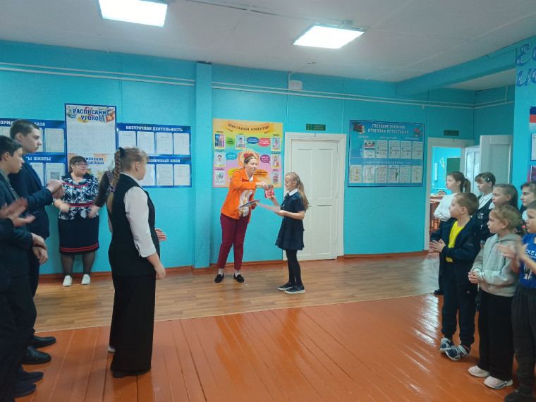 Награждения ребят в конкурсе новогоднем Адвент календарь от "Навигаторов детства".